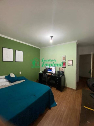 Imagem Casa com 2 Quartos à Venda, 117 m² em Vila Santa Terezinha - Várzea Paulista Imagem Casa com 2 Quartos à Venda, 117 m² em Vila Santa Terezinha - Várzea Paulista