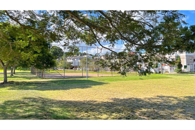 Imagem Casa com 2 Quartos à Venda, 110 m² em Hípica - Porto Alegre