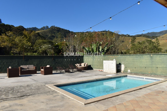 Imagem Imóvel com 4 Quartos à Venda, 200 m² em Região Dos Mellos - Campos Do Jordão Imagem Imóvel com 4 Quartos à Venda, 200 m² em Região Dos Mellos - Campos Do Jordão