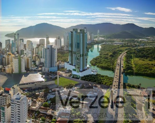 Apartamento com 3 Quartos à Venda, 182 m² em Centro - Balneário Camboriú