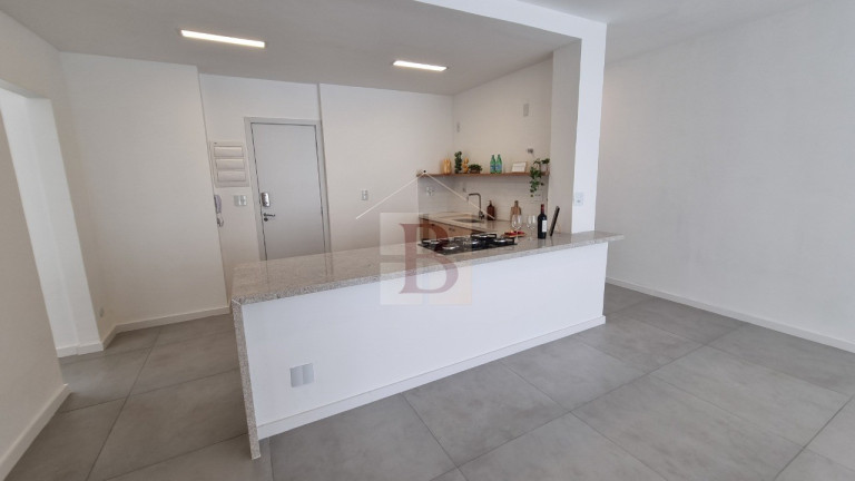 Imagem Imóvel com 3 Quartos à Venda, 120 m² em Icaraí - Niterói Imagem Imóvel com 3 Quartos à Venda, 120 m² em Icaraí - Niterói
