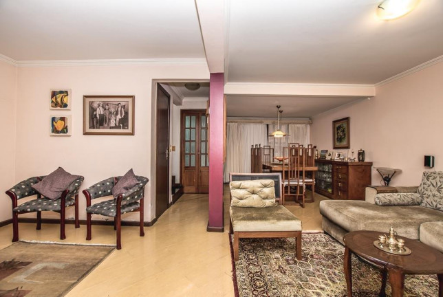 Imagem Sobrado com 4 Quartos à Venda, 180 m² em Santo Inácio - Curitiba Imagem Sobrado com 4 Quartos à Venda, 180 m² em Santo Inácio - Curitiba