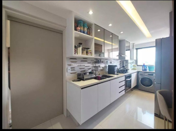 Imagem Apartamento com 4 Quartos à Venda, 158 m² em Apipucos
