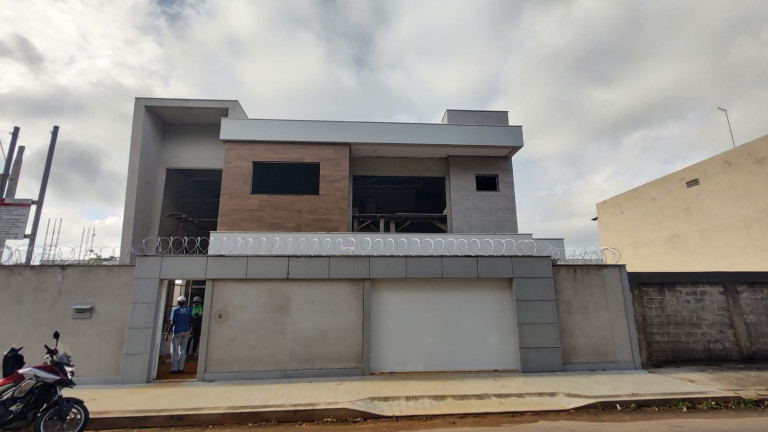 Casa com 3 Quartos à Venda, 175 m² em Itapebussu - Guarapari
