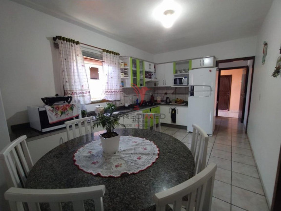 Imagem Casa com 3 Quartos à Venda, 170 m² em Centro - Penha Imagem Casa com 3 Quartos à Venda, 170 m² em Centro - Penha