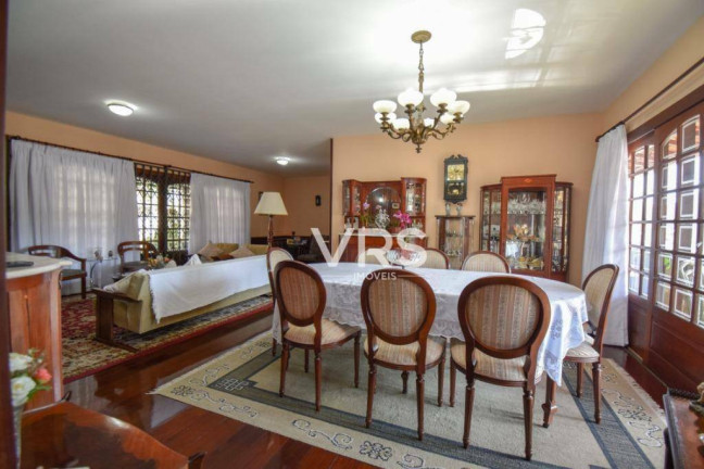 Imagem Casa com 6 Quartos à Venda, 700 m² em Tijuca - Teresópolis