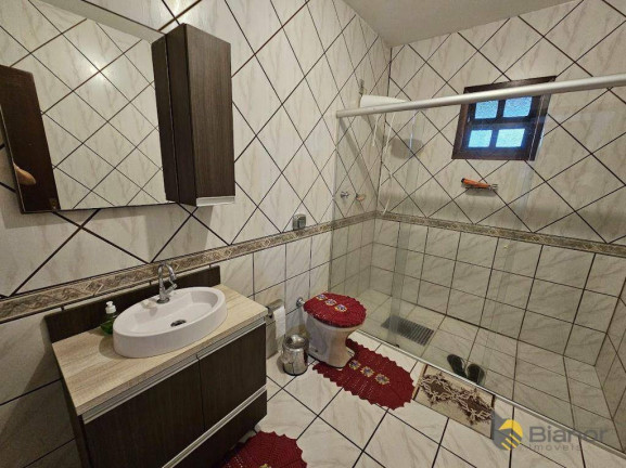 Imagem Casa com 3 Quartos à Venda, 200 m² em Velha - Blumenau Imagem Casa com 3 Quartos à Venda, 200 m² em Velha - Blumenau