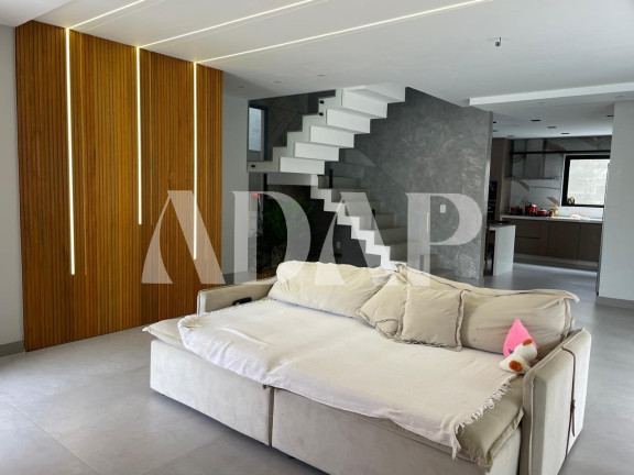 Imagem Casa com 4 Quartos à Venda, 420 m² em Vargem Pequena - Rio De Janeiro Imagem Casa com 4 Quartos à Venda, 420 m² em Vargem Pequena - Rio De Janeiro