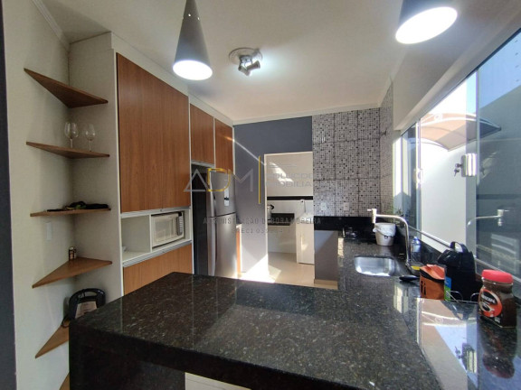Imagem Casa com 3 Quartos à Venda, 250 m² em Jardim Cambuí - Botucatu