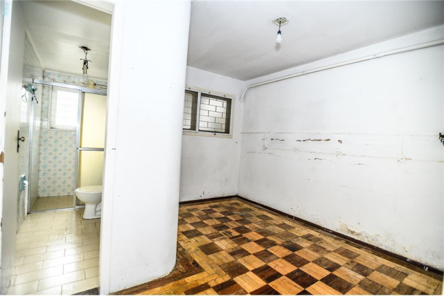 Imagem Casa com 6 Quartos à Venda, em Passo Da Areia - Porto Alegre Imagem Casa com 6 Quartos à Venda, em Passo Da Areia - Porto Alegre