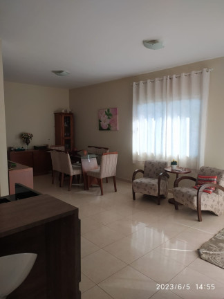 Imagem Casa com 4 Quartos à Venda, 187 m² em Floresta - Joinville