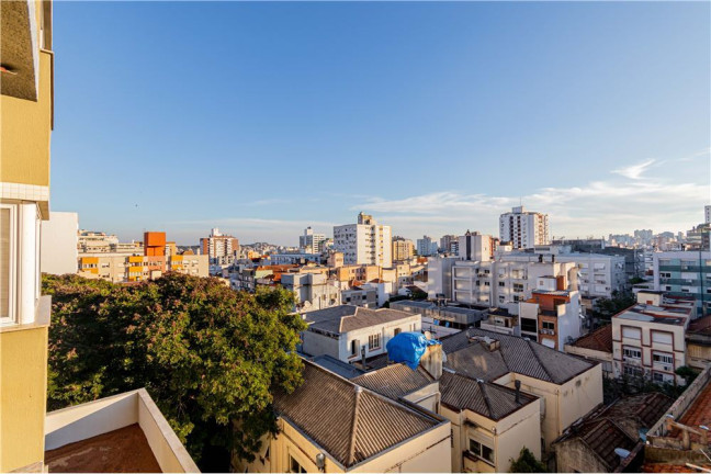 Imagem Imóvel com 2 Quartos à Venda, em Rio Branco - Porto Alegre Imagem Imóvel com 2 Quartos à Venda, em Rio Branco - Porto Alegre