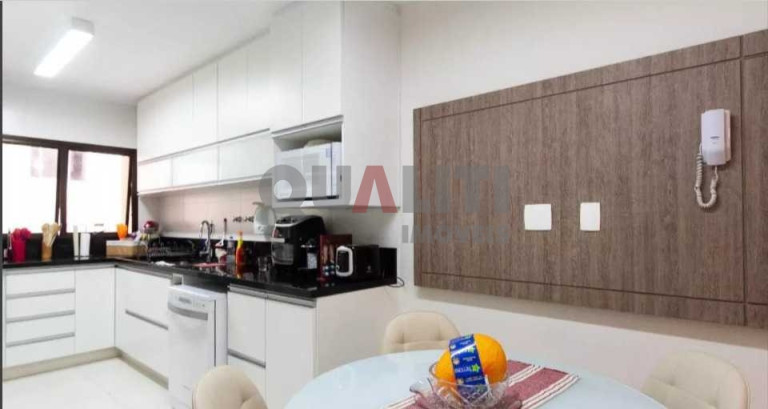 Imagem Apartamento com 4 Quartos à Venda, 180 m² em V.uberabinha - São Paulo Imagem Apartamento com 4 Quartos à Venda, 180 m² em V.uberabinha - São Paulo