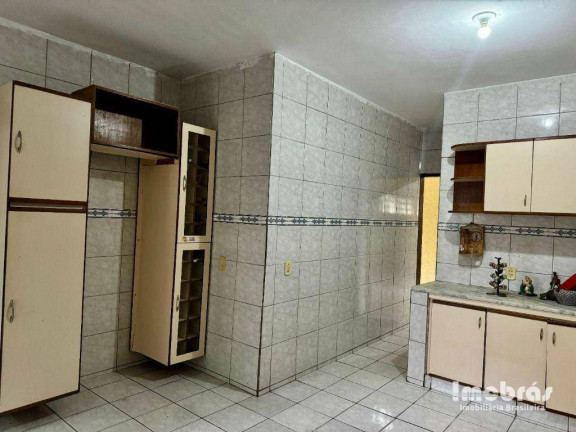 Imagem Casa com 7 Quartos à Venda, 731 m² em Montese - Fortaleza Imagem Casa com 7 Quartos à Venda, 731 m² em Montese - Fortaleza