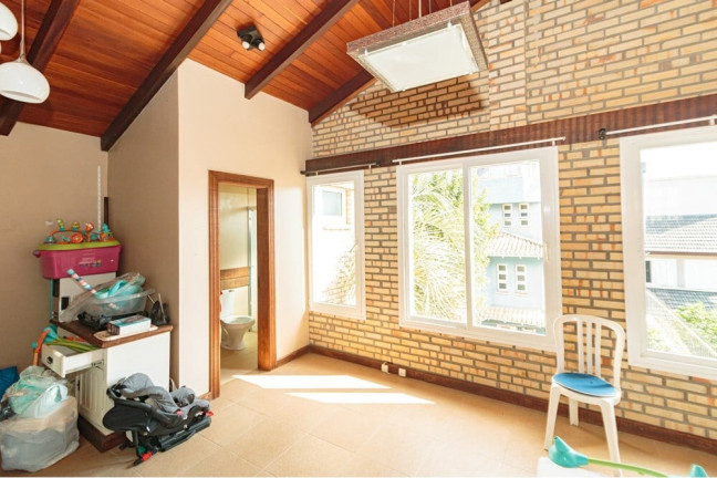 Imagem Casa com 4 Quartos à Venda, 410 m² em Chácara Das Pedras - Porto Alegre