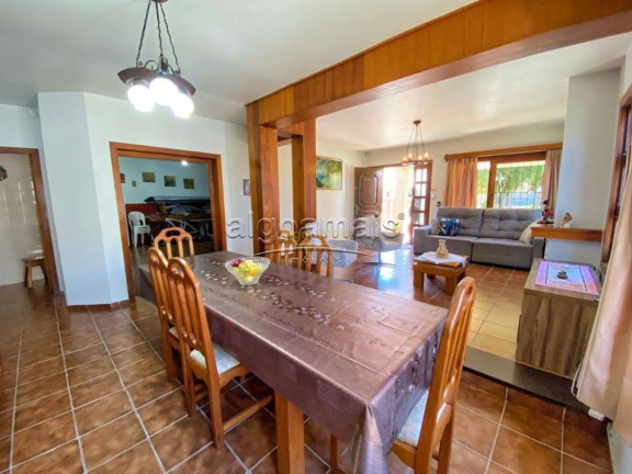 Imagem Casa com 3 Quartos à Venda, 174 m² em Centro - Xangri-lá