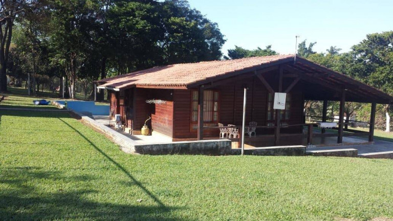 Imagem Chácara com 4 Quartos à Venda, 20.000 m² em Centro - Boituva