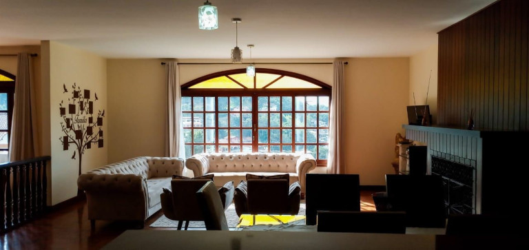 Imagem Casa com 5 Quartos à Venda, 200 m² em Panorama - Teresópolis Imagem Casa com 5 Quartos à Venda, 200 m² em Panorama - Teresópolis