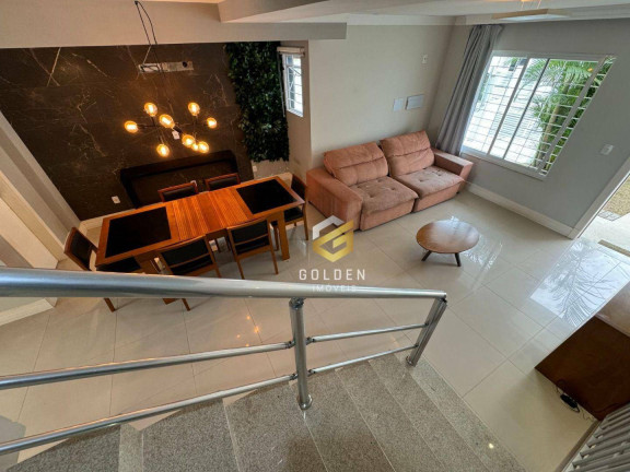 Imagem Sobrado com 3 Quartos à Venda, 180 m² em Ariribá - Balneário Camboriú Imagem Sobrado com 3 Quartos à Venda, 180 m² em Ariribá - Balneário Camboriú
