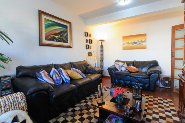 Imagem Sobrado com 3 Quartos à Venda, 379 m² em Atuba - Curitiba