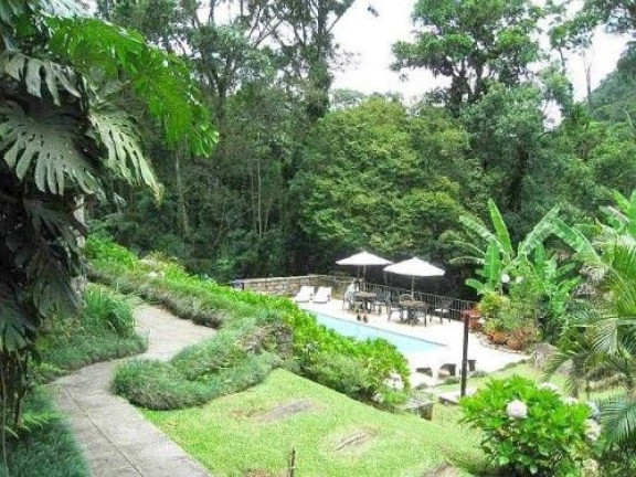 Imagem Imóvel com 7 Quartos à Venda, 780 m² em Granja Guarani - Teresópolis