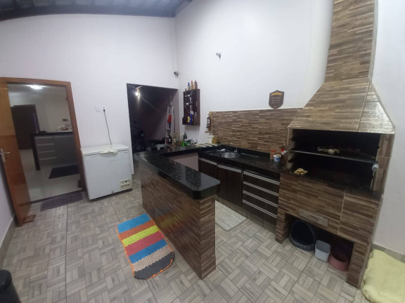 Imagem Casa com 3 Quartos à Venda, 300 m² em Residencial Veneza - Anápolis