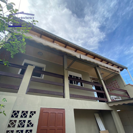 Casa com 3 Quartos à Venda, 192 m² em Vila Nova - Porto Alegre