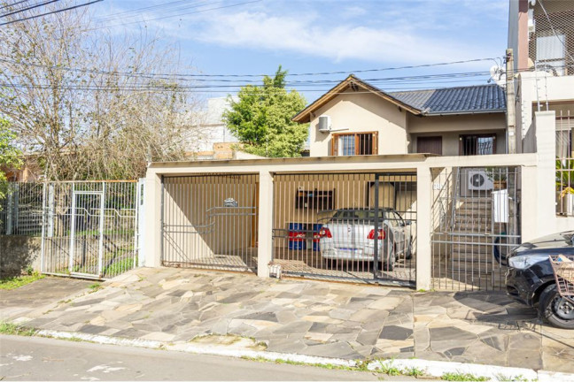 Casa com 3 Quartos à Venda,  em São José - Canoas