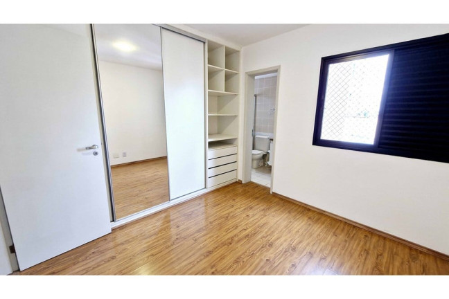 Imagem Imóvel com 4 Quartos à Venda, 129 m² em Campo Belo - São Paulo Imagem Imóvel com 4 Quartos à Venda, 129 m² em Campo Belo - São Paulo