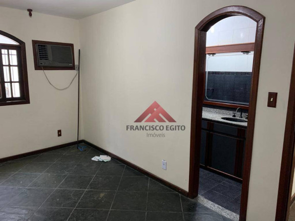 Imagem Casa com 5 Quartos à Venda, 400 m² em Centro - São Gonçalo Imagem Casa com 5 Quartos à Venda, 400 m² em Centro - São Gonçalo