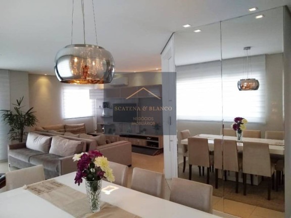 Apartamento com 3 Quartos à Venda, 196 m²