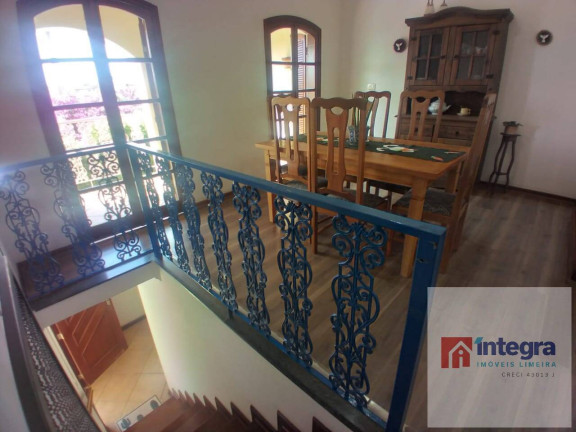 Imagem Casa com 4 Quartos à Venda, 205 m² em Vila Camargo - Limeira Imagem Casa com 4 Quartos à Venda, 205 m² em Vila Camargo - Limeira