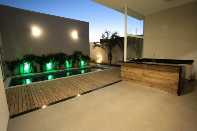 Casa com 4 Quartos à Venda, 350 m² em Loteamento Mont Blanc Residence - Campinas