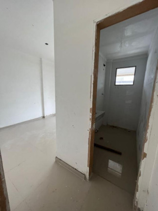 Imagem Apartamento com 2 Quartos à Venda, 73 m² em Mirim - Praia Grande