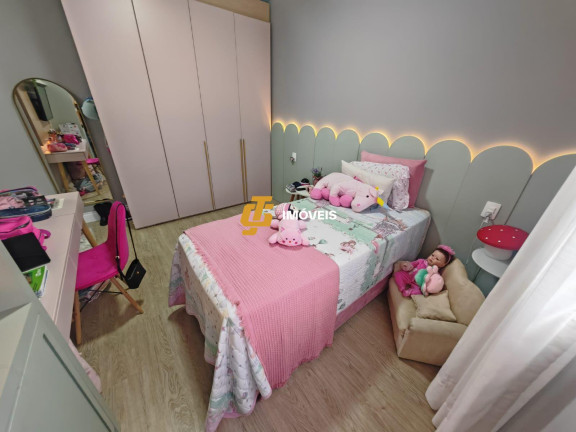 Imagem Casa com 3 Quartos à Venda, 425 m² em Caledônia - Camboriú Imagem Casa com 3 Quartos à Venda, 425 m² em Caledônia - Camboriú