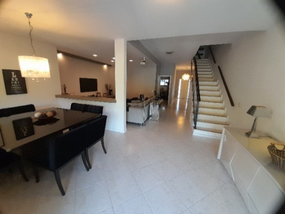 Imagem Casa com 3 Quartos à Venda, 268 m² em Vila Progresso - Niterói Imagem Casa com 3 Quartos à Venda, 268 m² em Vila Progresso - Niterói