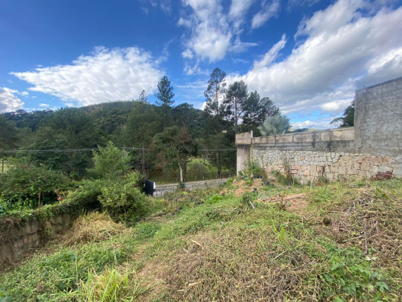 Terreno à Venda, 571 m² em Golfe - Teresópolis