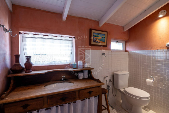 Imagem Casa com 6 Quartos à Venda, 1 m² em Barra Do Una - São Sebastião Imagem Casa com 6 Quartos à Venda, 1 m² em Barra Do Una - São Sebastião