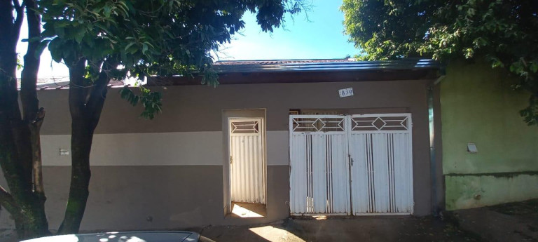 Casa com 3 Quartos à Venda, 128 m² em Centro - Lins
