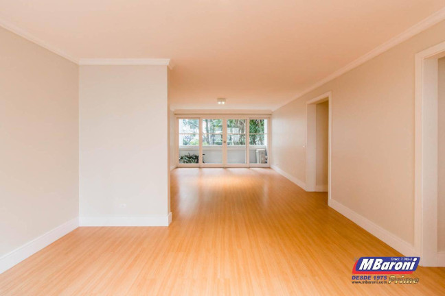 Casa com 3 Quartos à Venda, 196 m² em água Branca - São Paulo