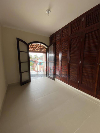 Imagem Sobrado com 5 Quartos à Venda, 390 m² em Centro - Caraguatatuba Imagem Sobrado com 5 Quartos à Venda, 390 m² em Centro - Caraguatatuba