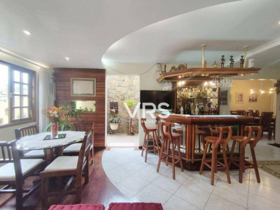 Imagem Casa com 5 Quartos à Venda, 180 m² em Jardim Cascata - Teresópolis