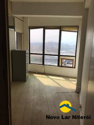 Sala Comercial à Venda, 45 m² em Centro - Niterói