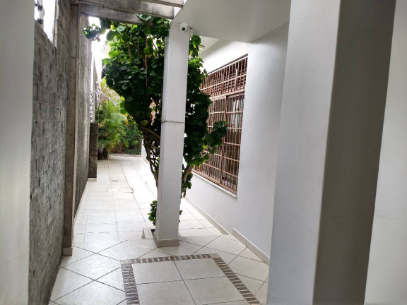 Imagem Casa com 5 Quartos à Venda, 297 m² em Aparecida - Manaus Imagem Casa com 5 Quartos à Venda, 297 m² em Aparecida - Manaus