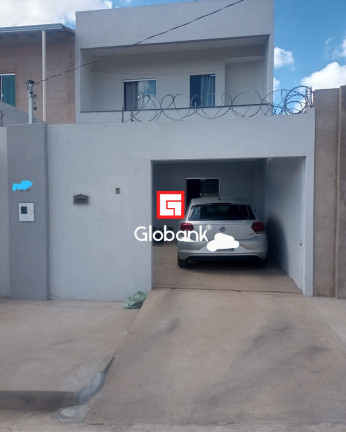 Sobrado com 2 Quartos à Venda, 66 m² em Santa Rita - Montes Claros