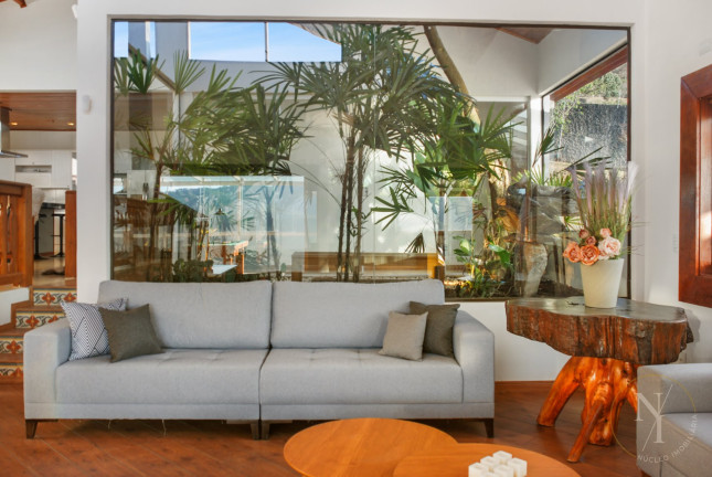 Imagem Casa com 4 Quartos à Venda, 910 m² em Centro - Campos Do Jordão Imagem Casa com 4 Quartos à Venda, 910 m² em Centro - Campos Do Jordão
