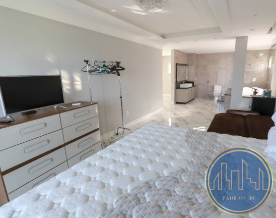 Imagem Casa com 6 Quartos para Temporada, 530 m² em Estaleiro - Balneário Camboriú Imagem Casa com 6 Quartos para Temporada, 530 m² em Estaleiro - Balneário Camboriú