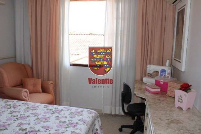 Imagem Casa com 4 Quartos à Venda, 355 m² em Capoeiras - Florianópolis