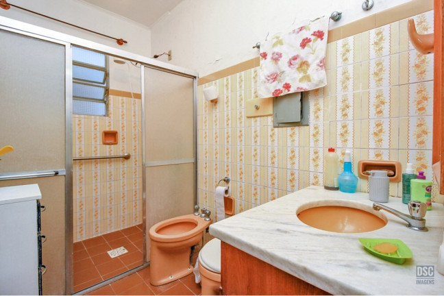 Imagem Casa com 3 Quartos à Venda, 130 m² em Santana - Porto Alegre Imagem Casa com 3 Quartos à Venda, 130 m² em Santana - Porto Alegre
