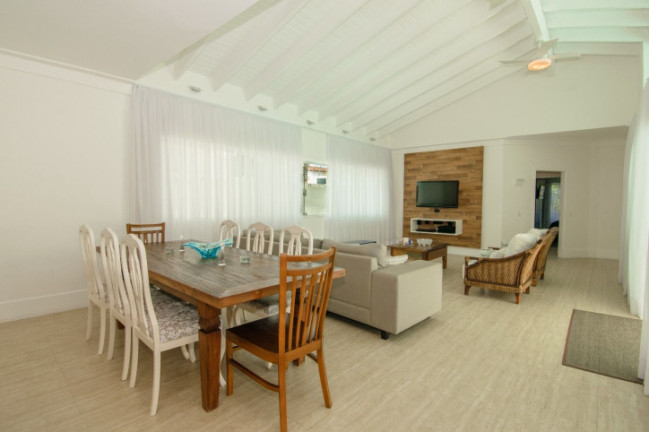 Imagem Casa com 5 Quartos à Venda, 270 m² em Acapulco - Guarujá Imagem Casa com 5 Quartos à Venda, 270 m² em Acapulco - Guarujá